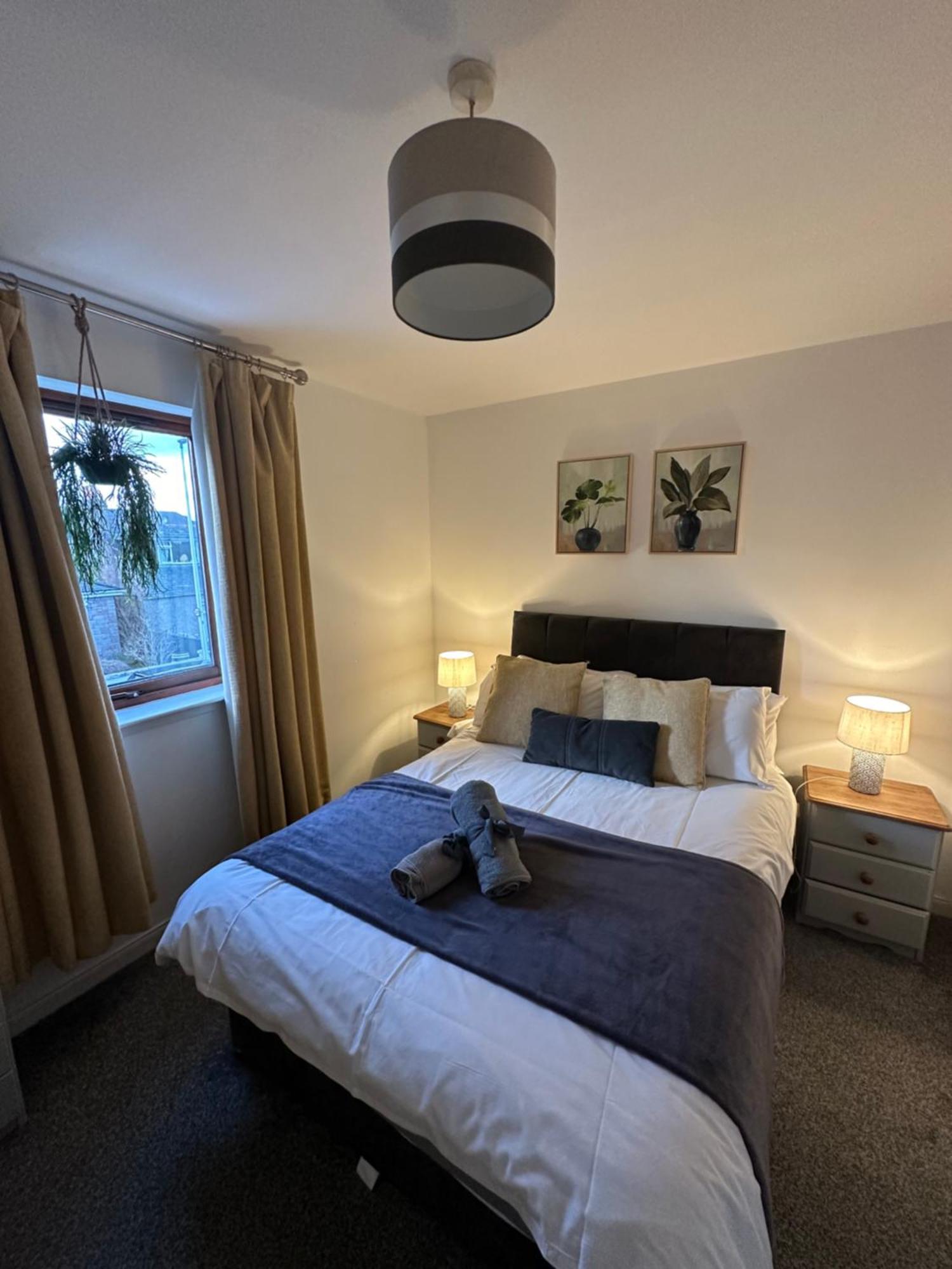 Lovely Modern 2 Bedrom Unit Close To City Center Dalneigh Exterior photo