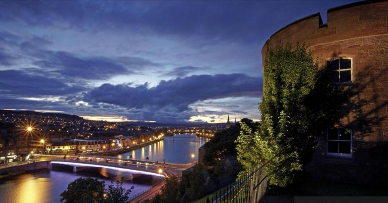 Lovely Modern 2 Bedrom Unit Close To City Center Dalneigh Exterior photo