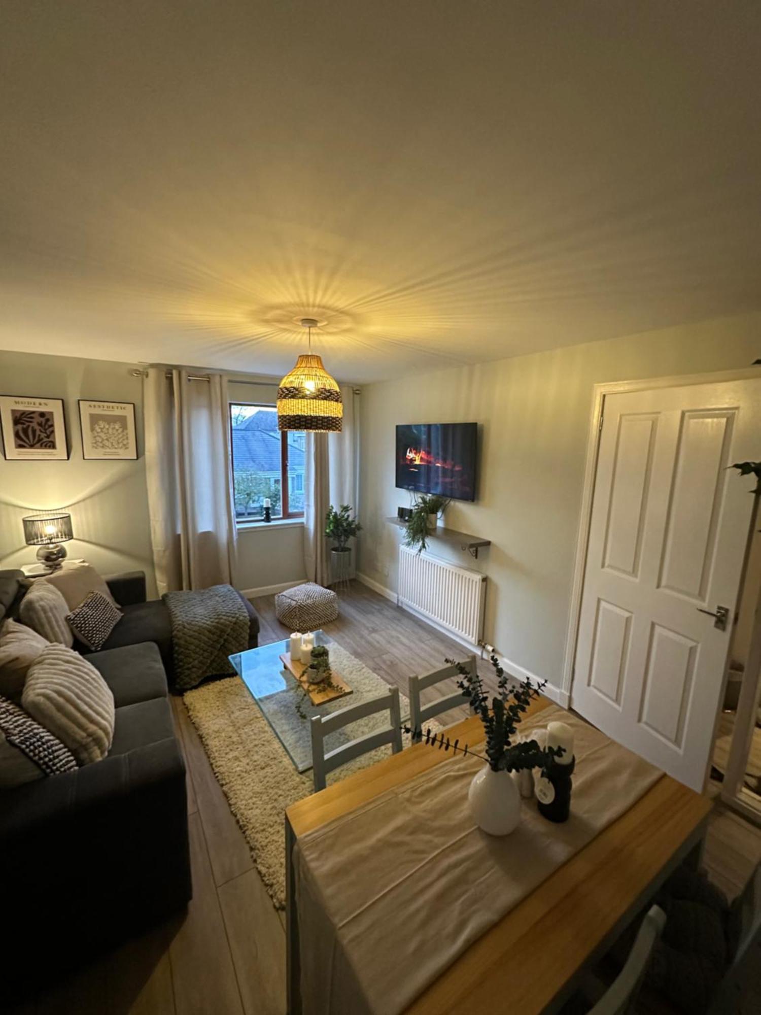 Lovely Modern 2 Bedrom Unit Close To City Center Dalneigh Exterior photo