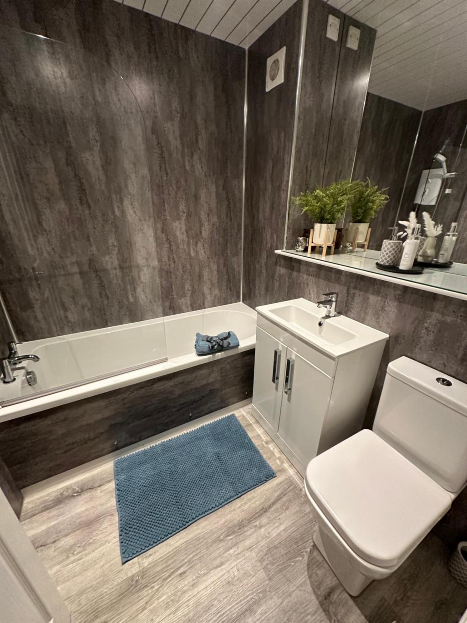 Lovely Modern 2 Bedrom Unit Close To City Center Dalneigh Exterior photo